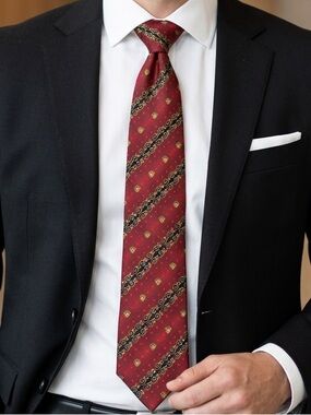 Gianni Versace Medusa Baroque Silk Tie Burgundy Red Gold Vintage Made in Italy
